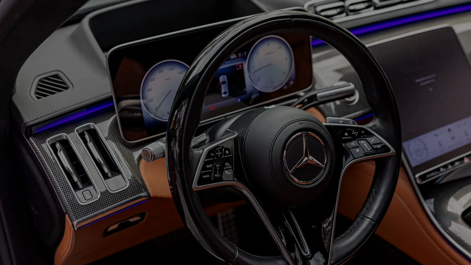 Jak wybrać firmę transportową VIP? Checklista 10 pytań przed rezerwacją