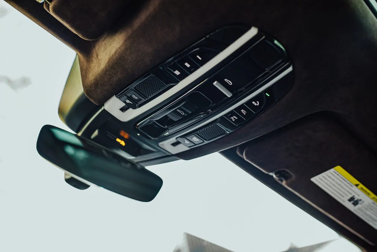 Porsche Cayenne — luksusowy SUV premium z kierowcą EliteMotion Poznań