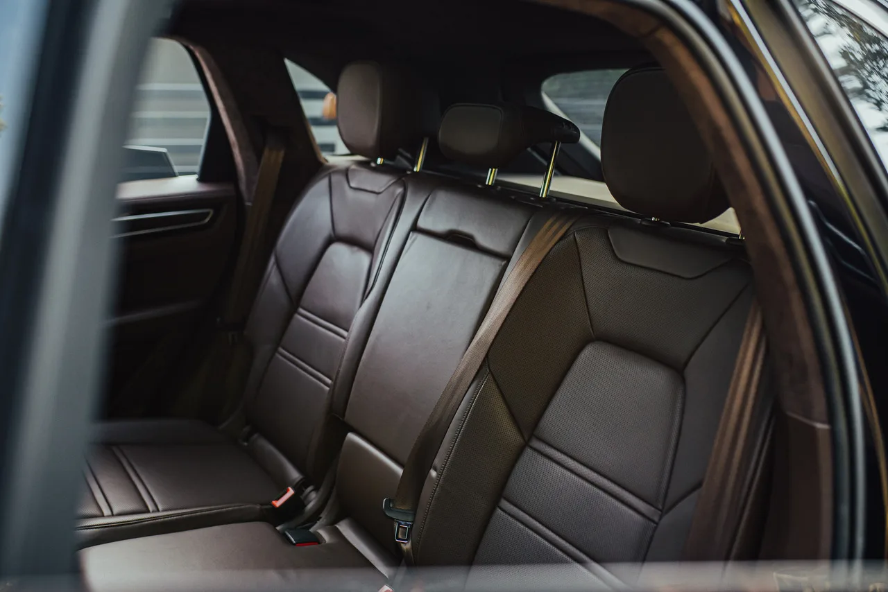 Porsche Cayenne — luksusowy SUV premium z kierowcą EliteMotion Poznań