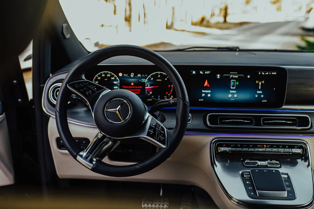 Mercedes V-Class Ekstra W447 — luksusowy VIP transport EliteMotion Poznań