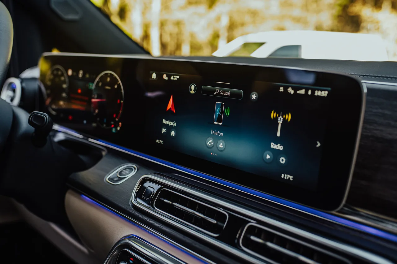 Mercedes V-Class Ekstra W447 — luksusowy VIP transport EliteMotion Poznań