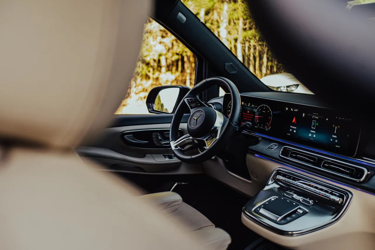 Mercedes V-Class Ekstra W447 — luksusowy VIP transport EliteMotion Poznań